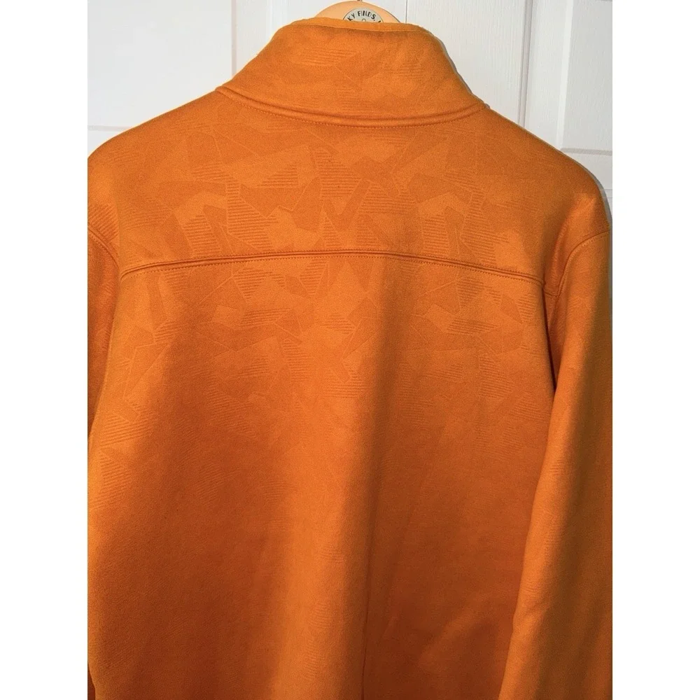 Under Armour coldgear casual construction